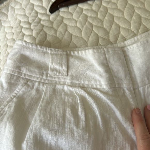 Apt 9 white linen and cotton shorts - Picture 2 of 6